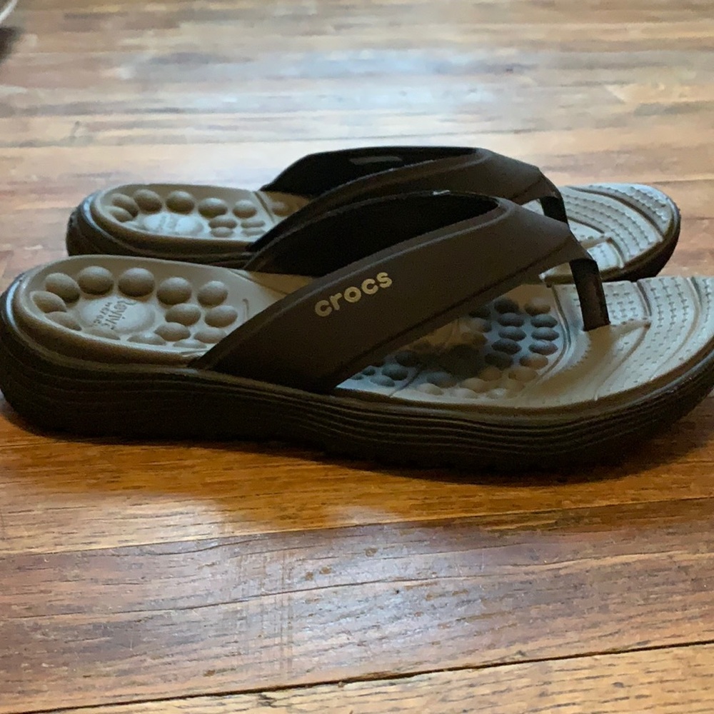 Croc flops for men or women